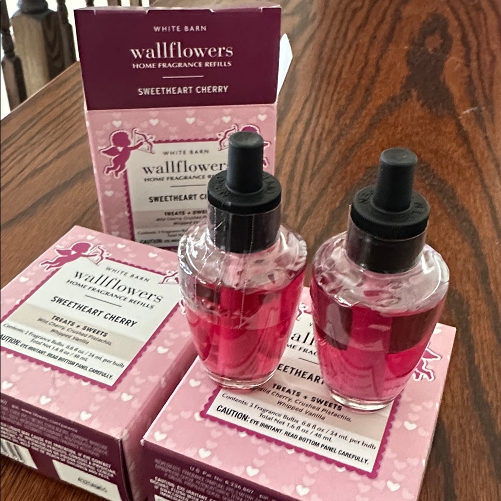 ♥️Bath and Body Works Wallflowers Sweetheart Cherry Refills